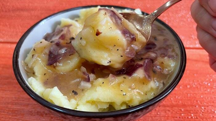 mashed potato with gravy