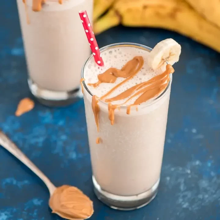 PEANUT BUTTER BANANA SMOOTHIE
